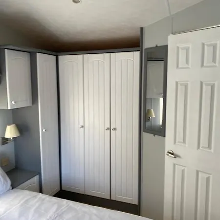 2 Bedroom Static Caravan Near The Lake Millom