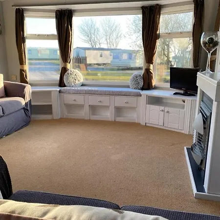 2 Bedroom Static Caravan Near The Lake * Millom